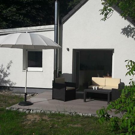 Cottage Am Wald Bei Berlin ファルケンゼー エクステリア 写真
